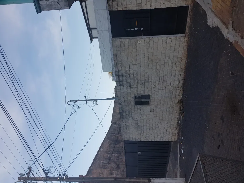 Vendo CASA con DEPTOS en Barrio Obrero! — foto 2