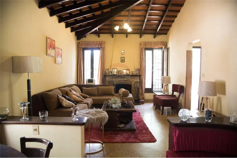 VENDO HERMOSA CASA EN ASUNCION - 260.000 USD. — foto 2