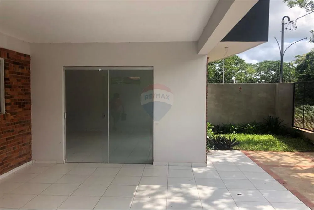 DUPLEX EN VENTA, LOMA PYTA - 760.000.000 GS. — foto 2