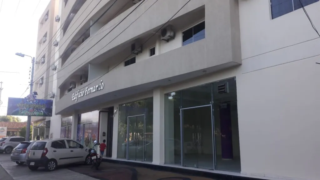 ALQUILO SALÓN COMERCIAL EN EL CENTRO DE LUQUE COD 1619 — foto 2
