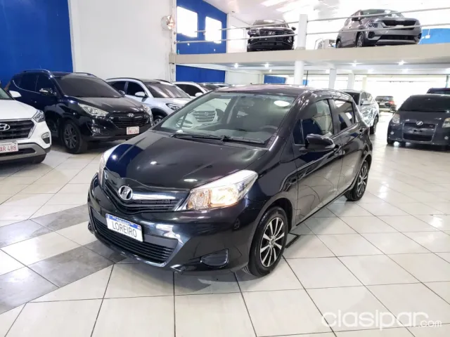 Toyota Vitz 2012 - foto 2