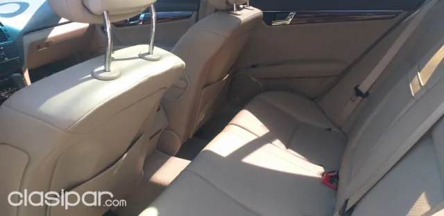 Mercedes-Benz C300 2009 — foto 3