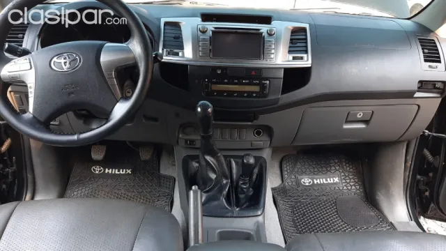 Toyota Hilux 2014 — foto 2