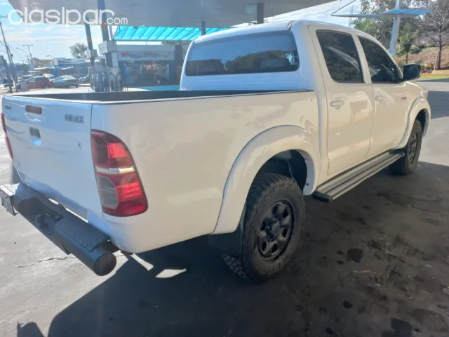 Toyota Hilux 2012 — foto 3