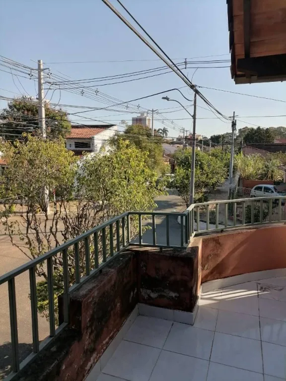 En Venta Hermosa Residencia en esquina en Barrio Sajonia. — foto 3