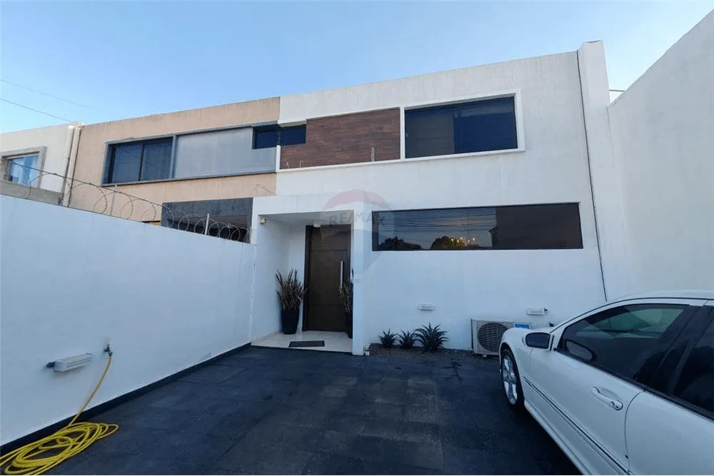 SE VENDE HERMOSO DUPLEX EN VILLA ADELA - LUQUE — foto 3