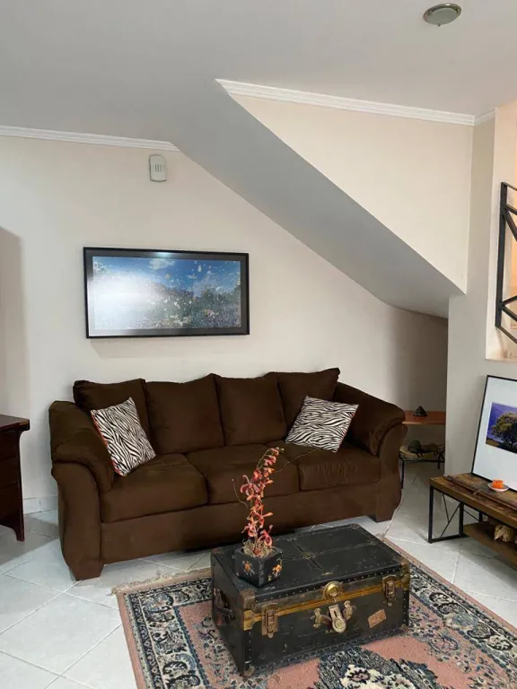 HERMOSA CASA EN BARRIO LAS LOMAS! — foto 3