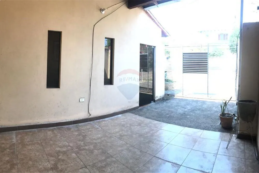 VENDO CHALET EN ZONA PRIVILEGIADA [MBURUCUYA] — foto 3