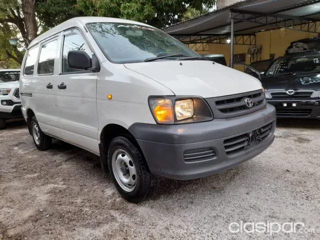 Toyota Noah 2004 - foto 2