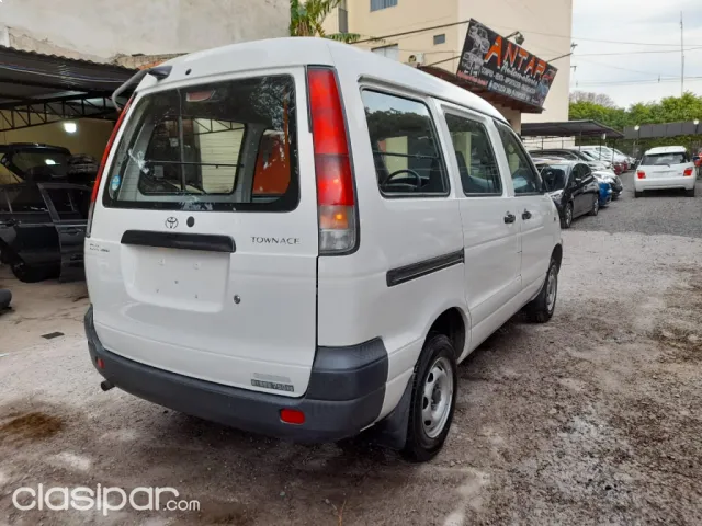 Toyota Noah 2004 — foto 7