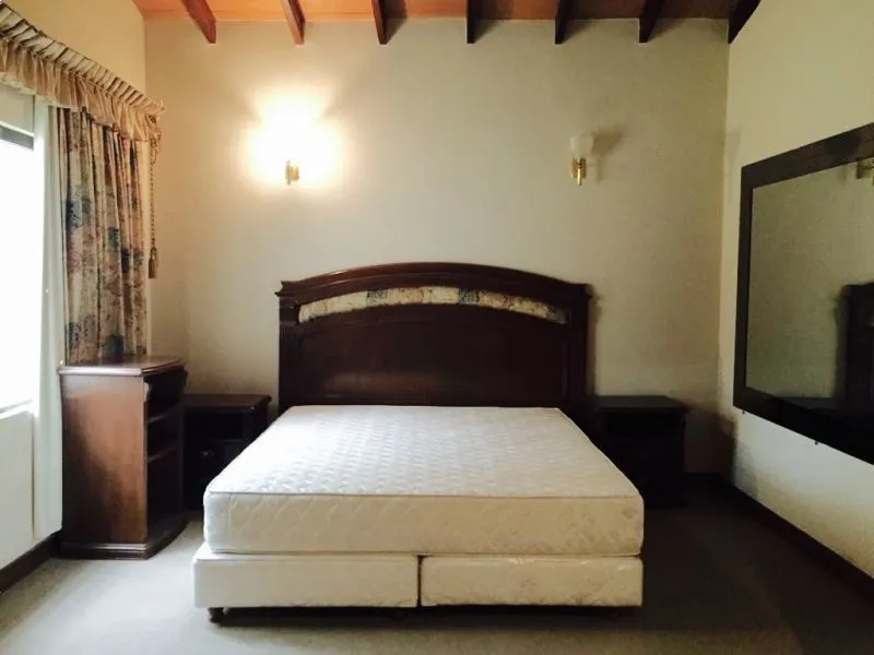 ¡En Venta! Propiedad en Esquina de 3.930 m2 en Luque (10 Lotes Juntos). (ID1232) — foto 3