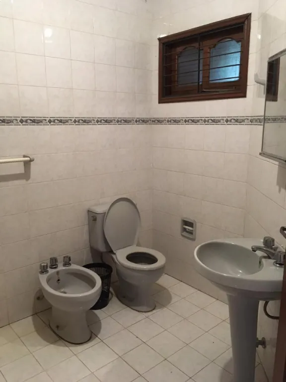 Amplia Casa en Lambare con piscina y quincho — foto 2