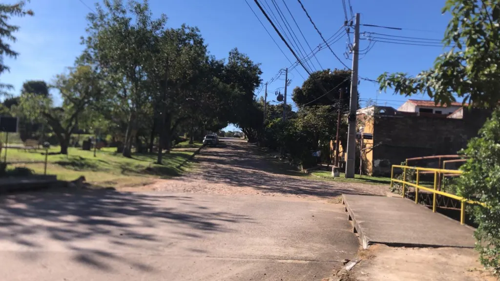 Vendo Terr Zona Itá Enramada a 200 mts Av Peron - As. — foto 2