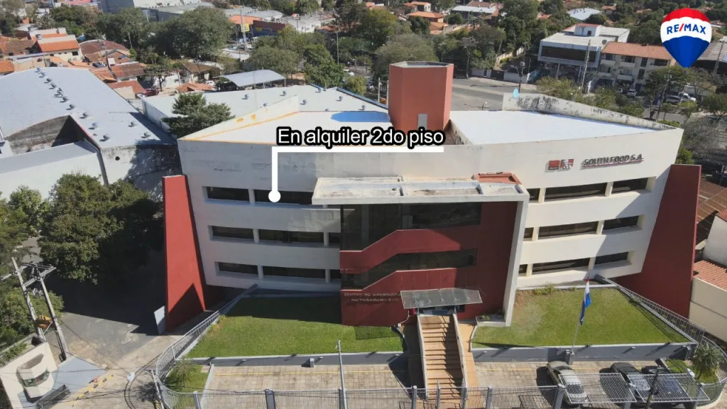 SE ALQUILA OFICINA CORPORATIVA EN EDIFICIO del Centro de Importadores del Py — foto 3