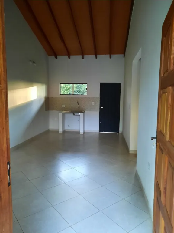 EN VENTA HERMOSA CASA EN ÑEMBY, CERCA DEL PALACIO DE JUSTICIA DE SAN LORENZO!!! — foto 2