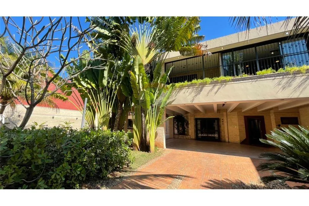 Vendo hermosa y amplia residencia en Asunción - 780.000 USD. — foto 3