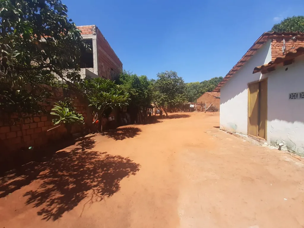 Vendo AMPLIO INMUEBLE en CAPIATA, Km 23. Detrás de IPS. — foto 2