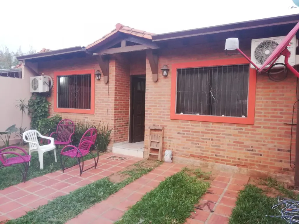 EN VENTA HERMOSA CASA EN MARIANO ROQUE ALONSO — foto 2