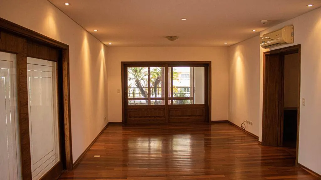Lujoso departamento en Edificio Santa Teresa - 380 mts2. — foto 3
