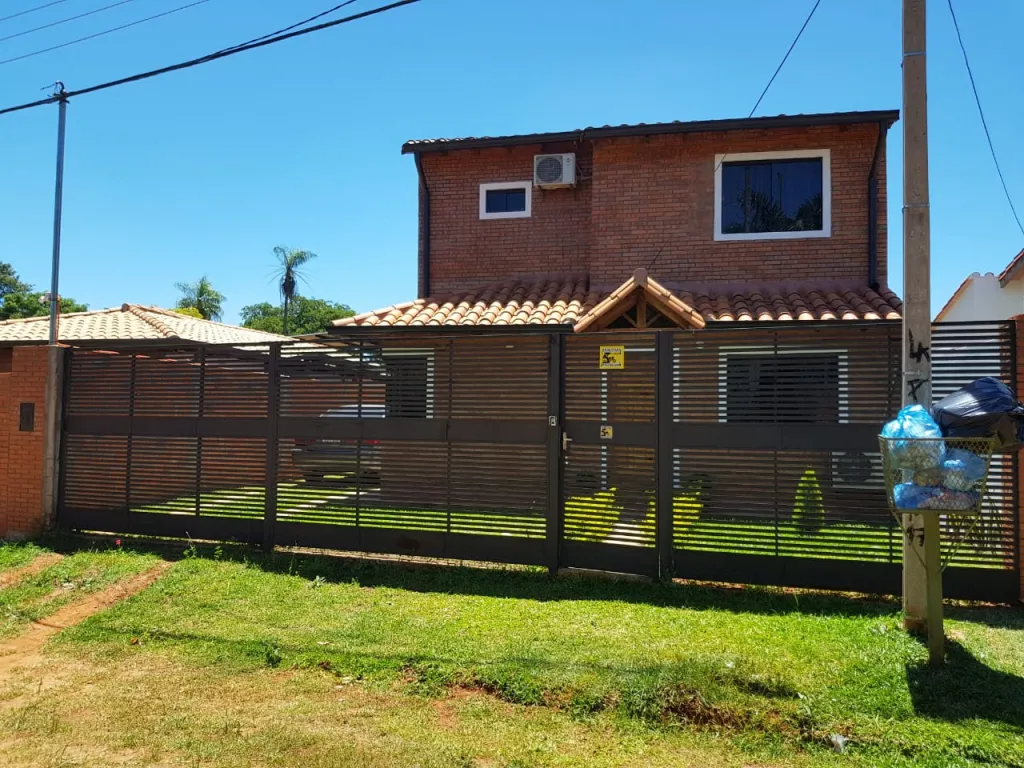 HERMOSA CASA EN VENTA ZONA CAPIATA — foto 3