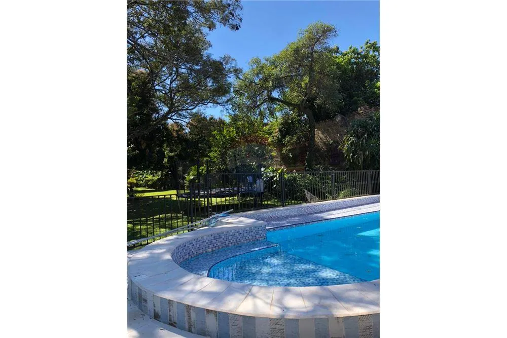 CASA QUINTA CON GRAN PARQUE LINDANDO CON U.C.A. — foto 2