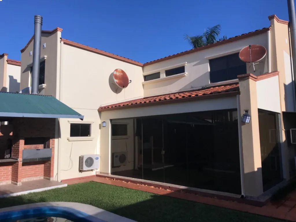 Hermosa Casa Condominio Boulevard Confederación, Luque — foto 2
