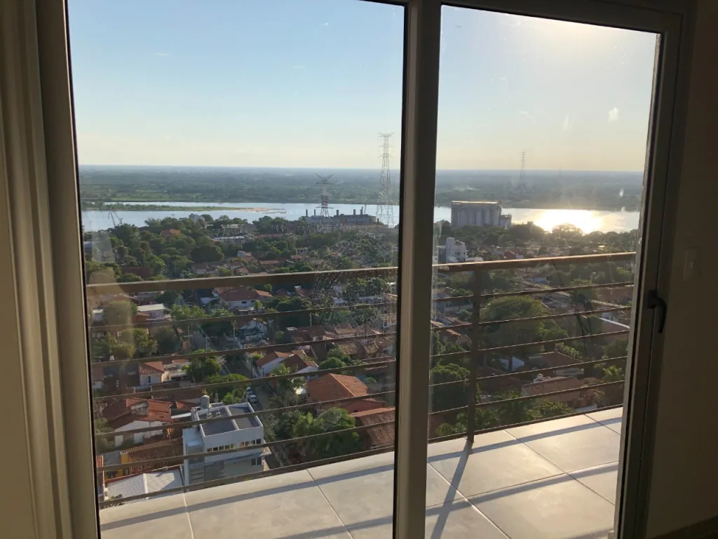 HERMOSO DEPARTAMENTO EN SAJONIA — foto 3