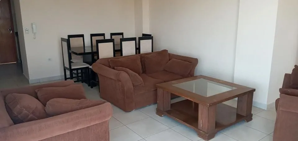 ALQUILO DEPARTAMENTO EDIFICIO FORTALEZA PARAGUARI Y 1A — foto 2