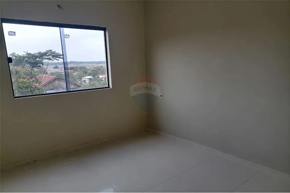 Hermoso triplex en la ciudad de Mariano Roque Alonso con vista al aeropuerto internacional — foto 2