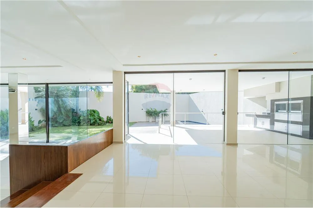 En Venta Residencia Premium en Pleno Villa Morra, Asunción - 880.000 USD. — foto 2