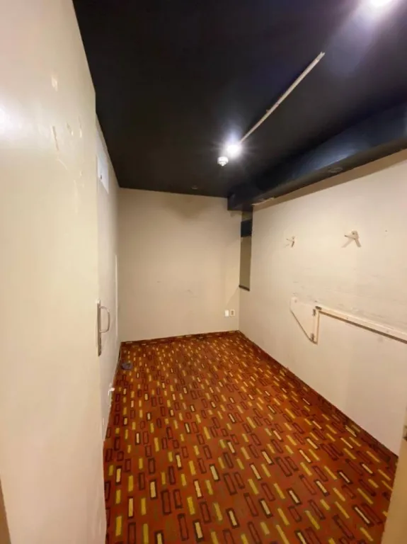 Salon comercial en esquina icónica del Centro de Asunción. — foto 3