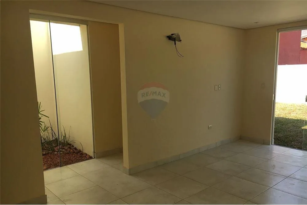 Vendo Moderno Chalet en Loma Merlo, Luque. — foto 3