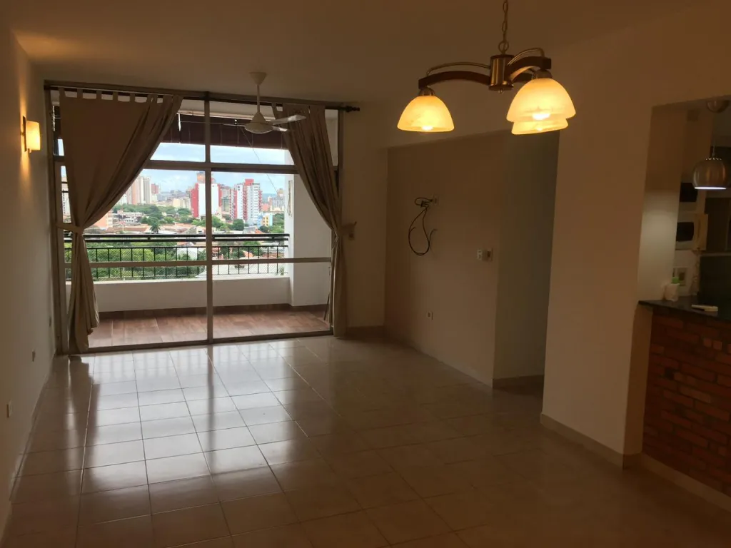 VENDO HERMOSO DEPARTAMENTO DE DOS DORMITORIOS. ZONA COLEGIO SAN JOSE — foto 3