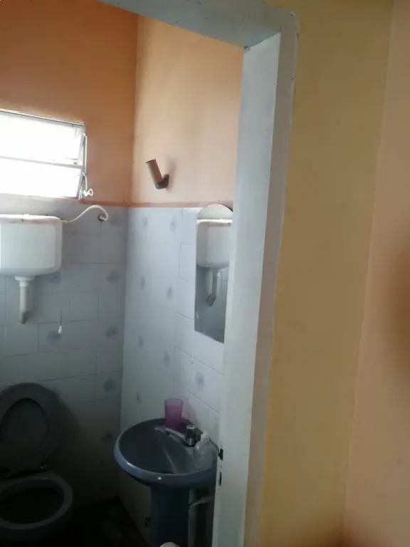 Vendo Casa en esquina! propiedad de 360m2 en capiata zona torre molinos! — foto 2