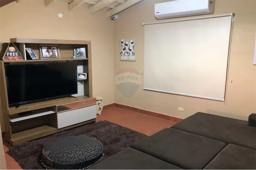 VENDO HERMOSA CASA EN SANBER FRENTE AL LAGO — foto 2