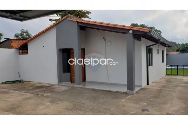 En Venta Casa en Lambare c. Piscina de agua salada — foto 2