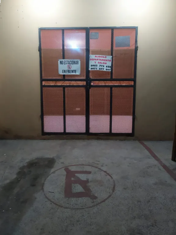 EDIFICIO CON DEPARTAMENTOS Y SALONES — foto 2