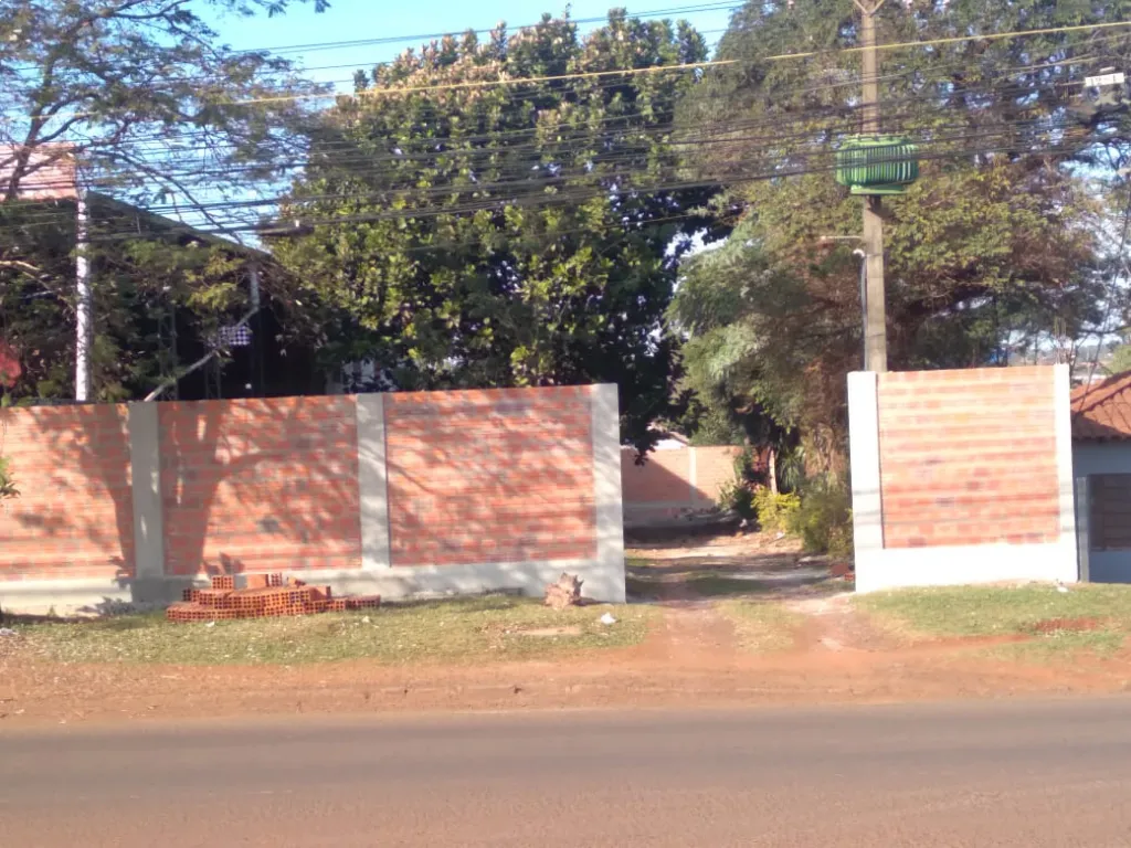 EN VENTA AMPLIO TERRENO AL LADO DEL PARQUE MERCOSUR KM 9 MONDAY — foto 2