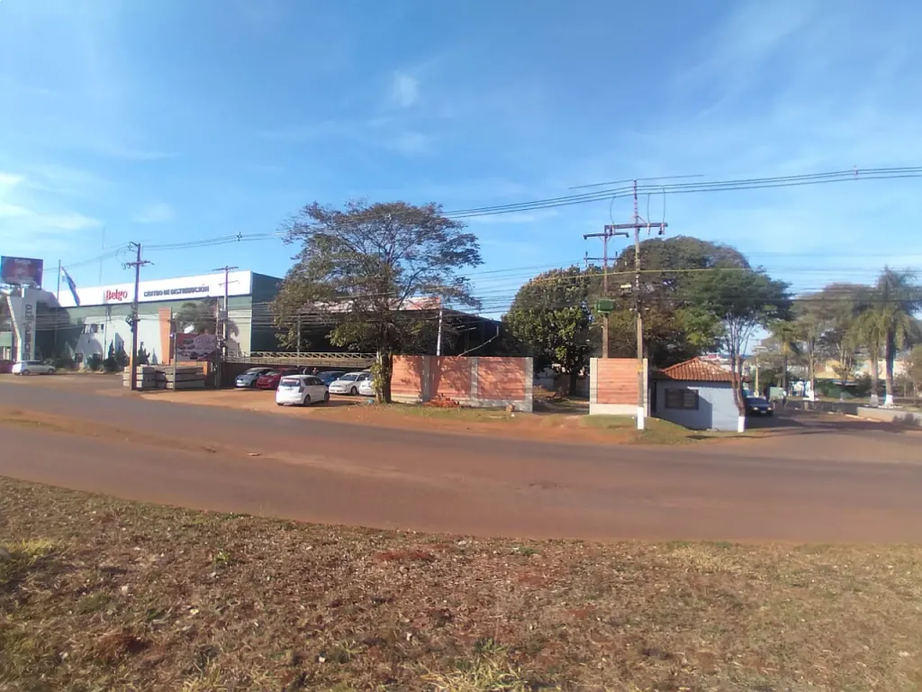 EN VENTA AMPLIO TERRENO AL LADO DEL PARQUE MERCOSUR KM 9 MONDAY — foto 3