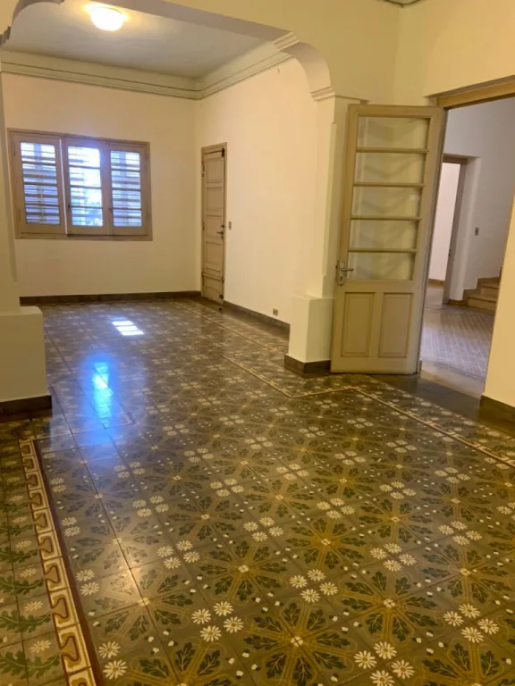 IMPECABLE RESIDENCIA PRÓXIMA AL SANATORIO BRITÁNICO — foto 3