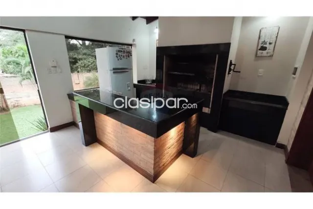 VENDO HERMOSA RESIDENCIA MODERNA Y ESPACIOSA — foto 2