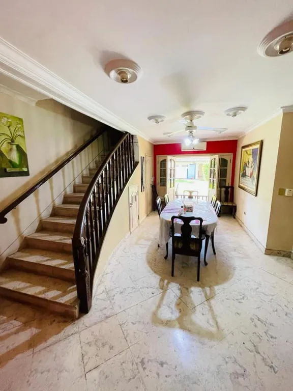 C220c. VENDO Hermosa residencia en Lambare. A pasos de Hiper El Pueblo con 5 dorm. — foto 3