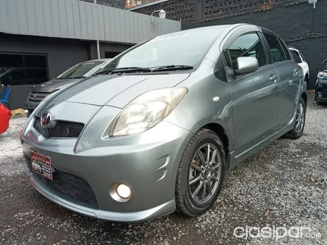 Toyota Vitz 2006 — foto 2
