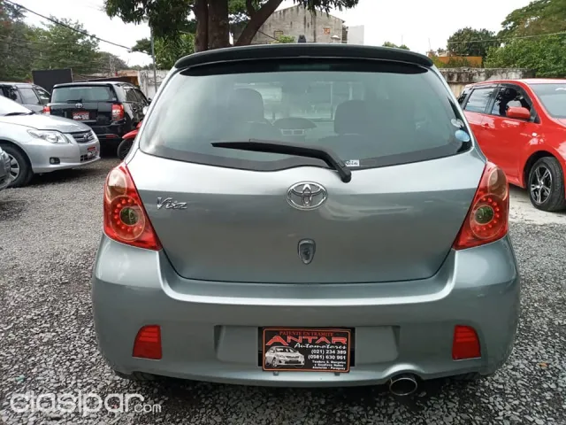 Toyota Vitz 2006 — foto 4