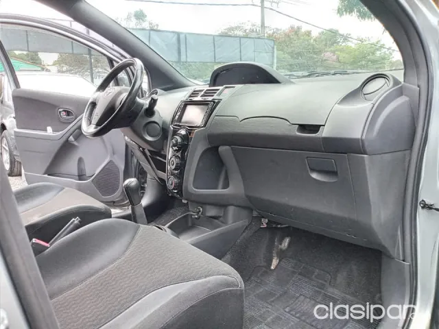 Toyota Vitz 2006 — foto 8