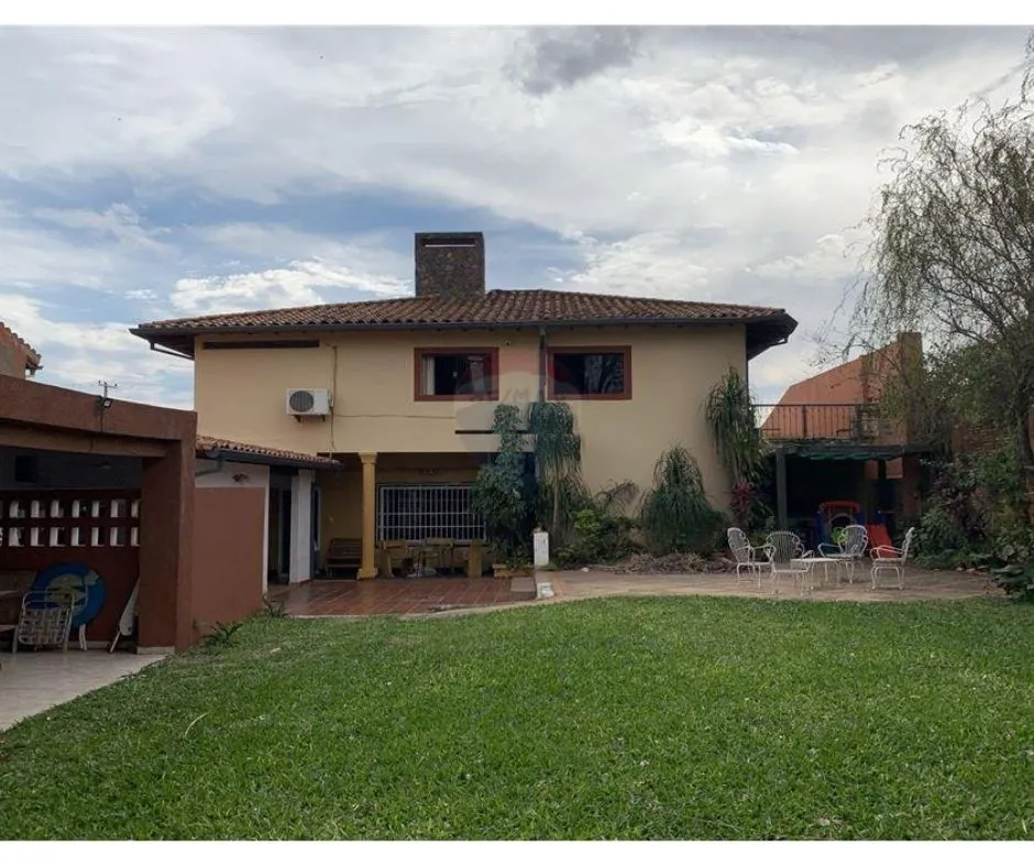 Amplia Casa con Piscina en Sajonia 360,000 USD — foto 2