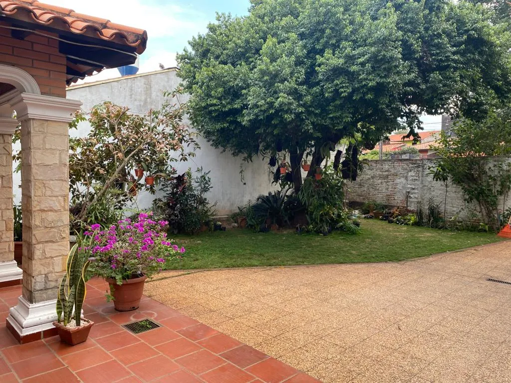 Se vende Casa de 3 Dormitorios, en barrio Herrera. — foto 2