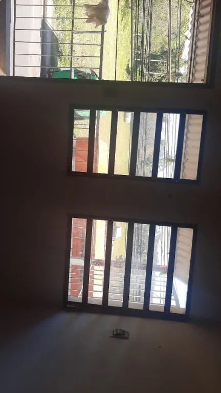 Duplex independiente cerca de la UNA a 3 cuadras de Mariscal lopez — foto 2