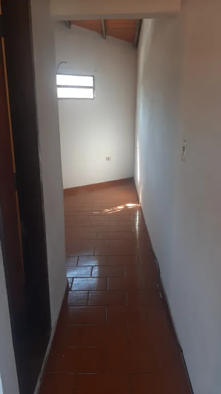 Duplex independiente cerca de la UNA a 3 cuadras de Mariscal lopez — foto 3