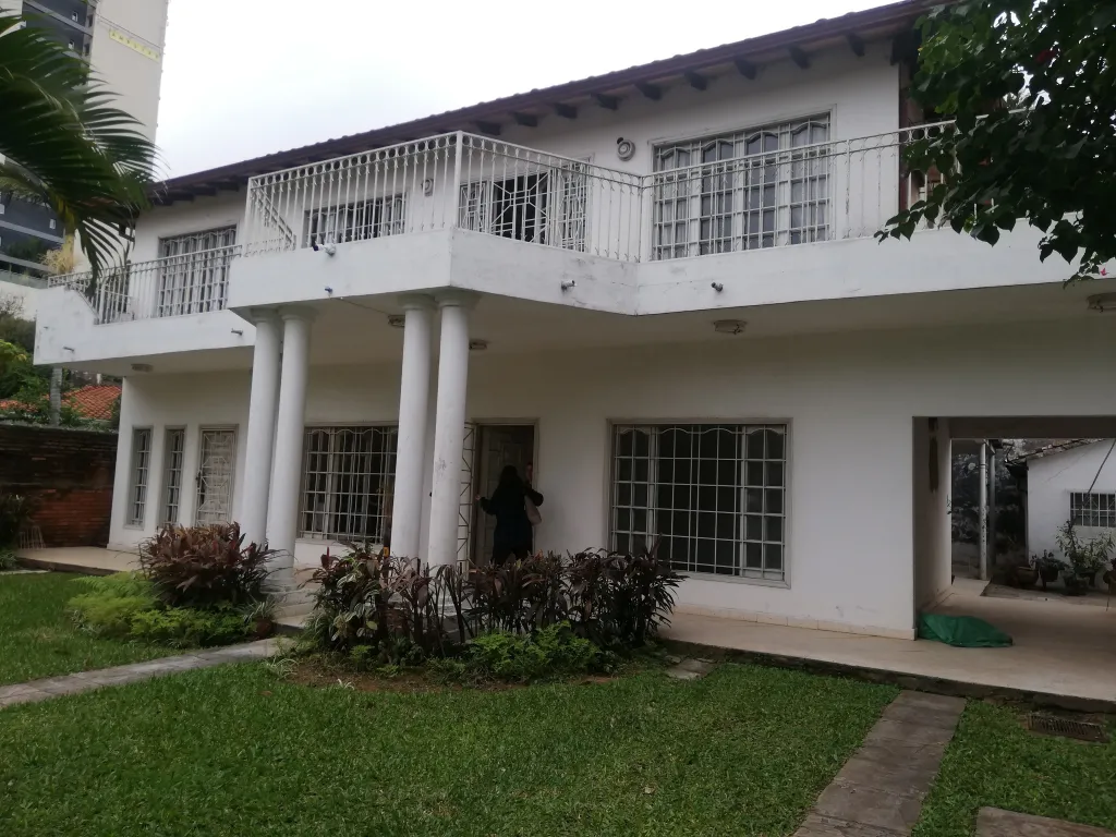 VIVIENDA SOBRE LA AUTOPISTA ZONA SHOPPING DEL SOL — foto 2